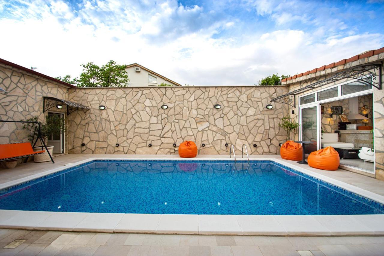Mejic Apartments Kotor Bagian luar foto