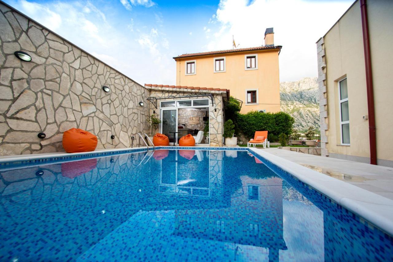 Mejic Apartments Kotor Bagian luar foto
