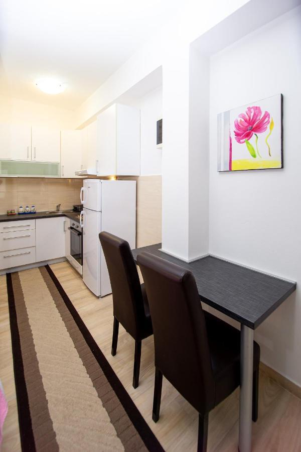 Mejic Apartments Kotor Bagian luar foto
