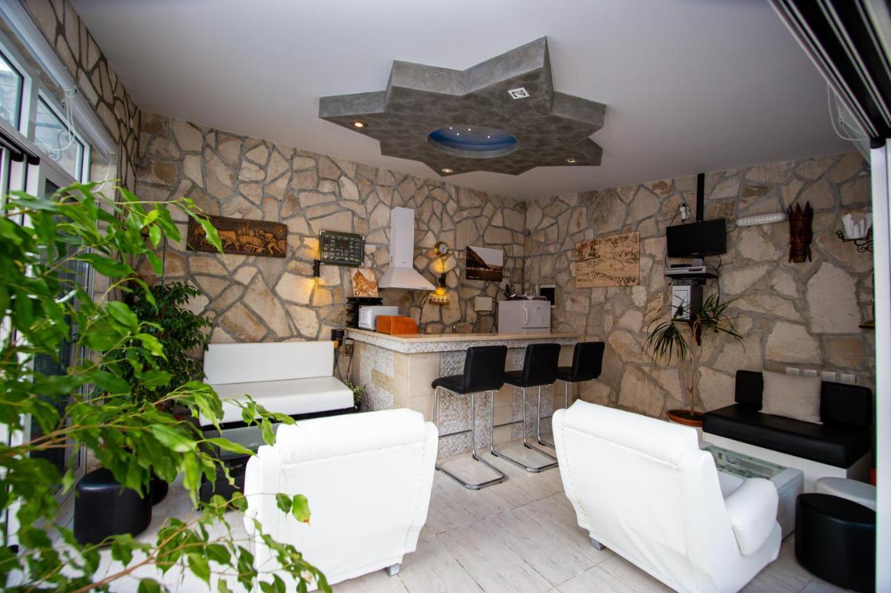 Mejic Apartments Kotor Bagian luar foto