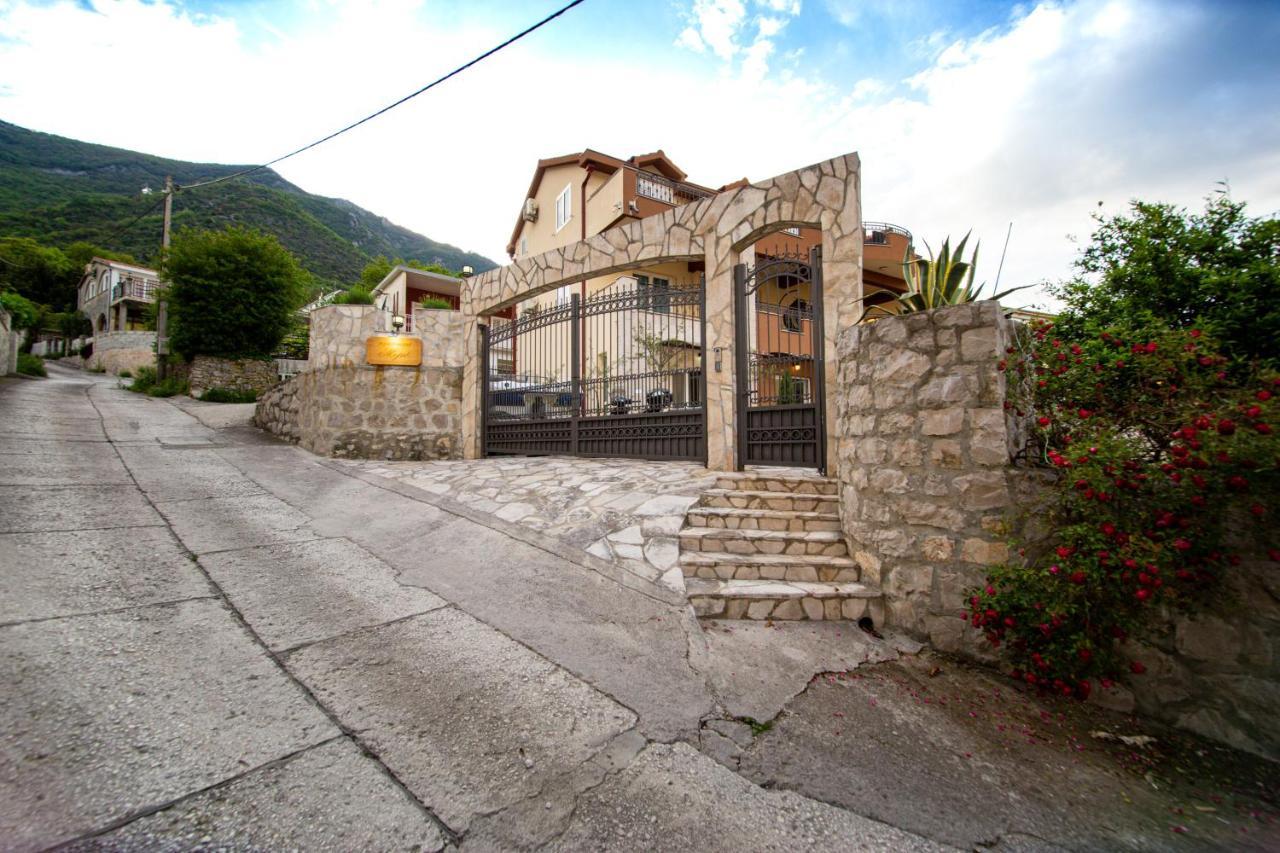 Mejic Apartments Kotor Bagian luar foto