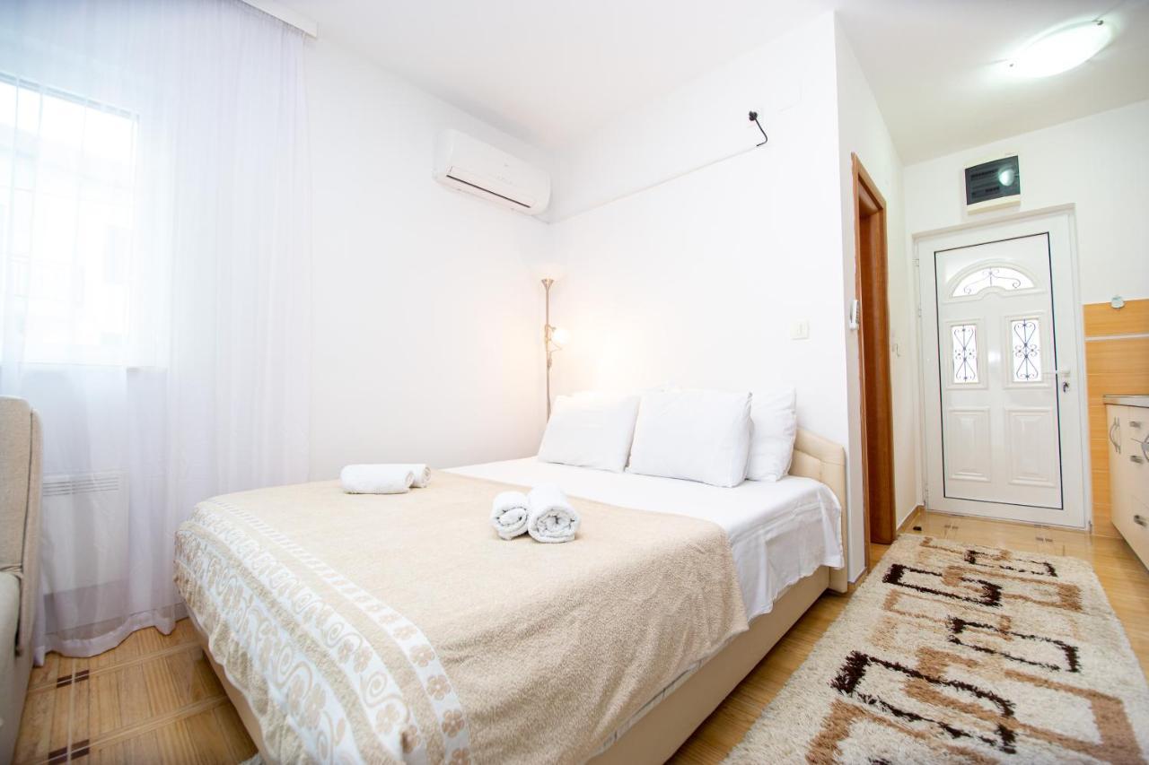 Mejic Apartments Kotor Bagian luar foto