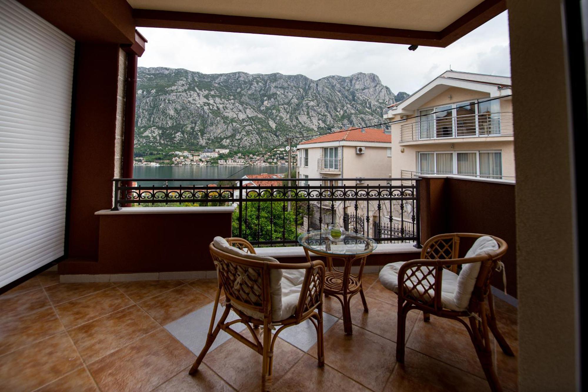 Mejic Apartments Kotor Bagian luar foto