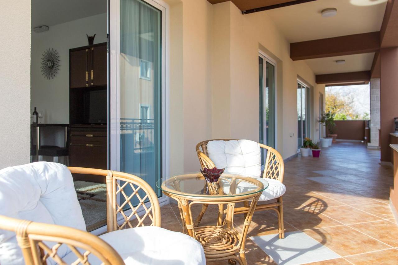 Mejic Apartments Kotor Bagian luar foto